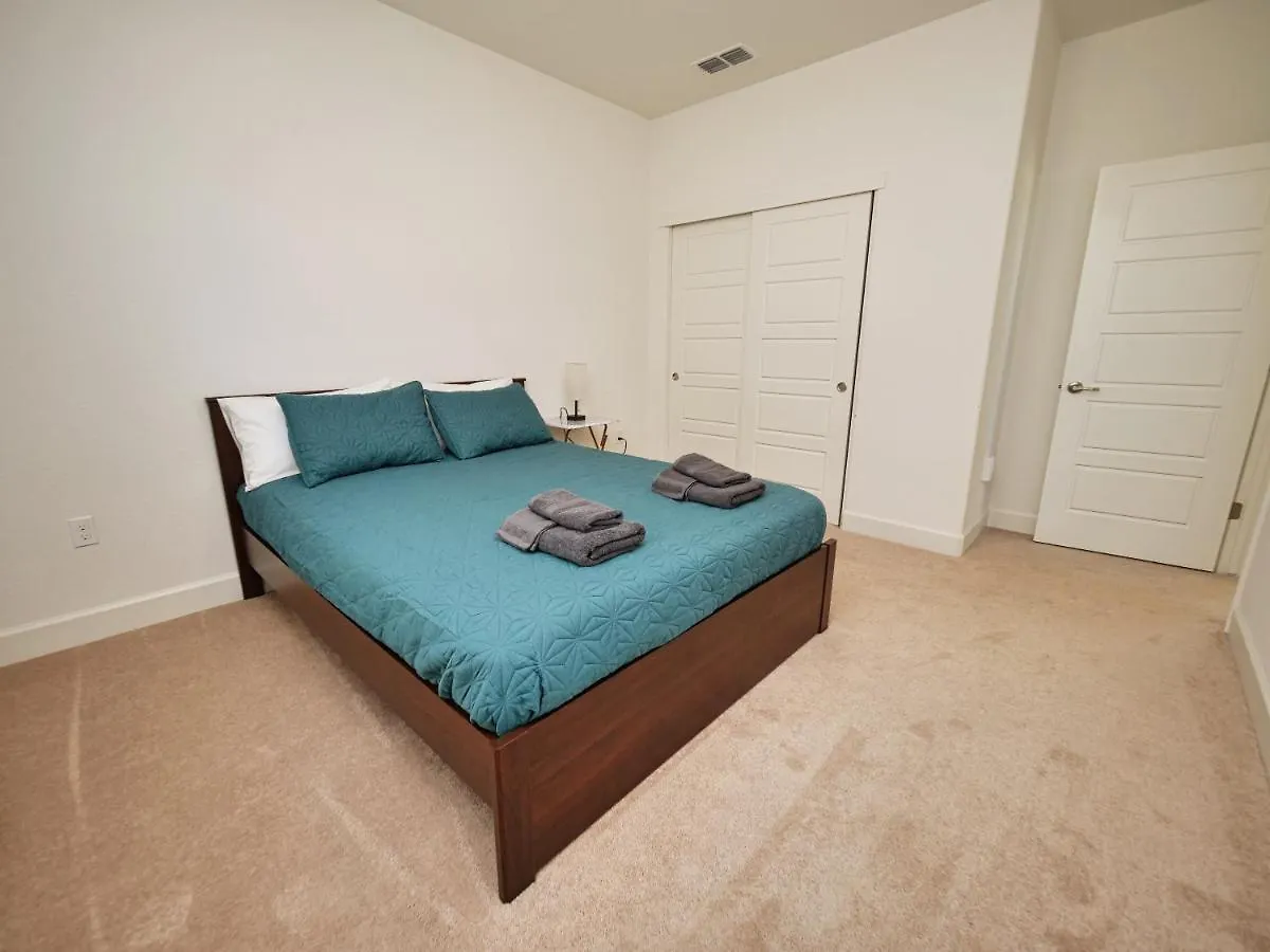 Luxury 3 Bedroom House Near Sacramento Airport Holiday home