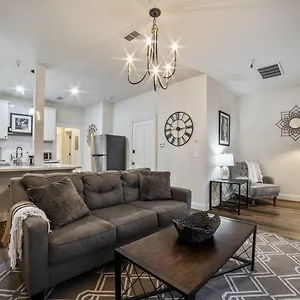 Newly Remodeled Luxurious 2 Bedroom 2Bt In Dt Sacramento Apartment